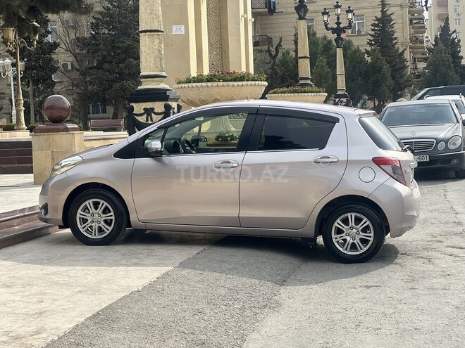 Toyota Yaris 2012, 70,500 km - 1.3 l - Bakı