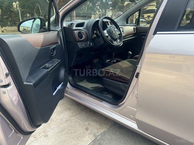 Toyota Yaris 2012, 70,500 km - 1.3 l - Bakı