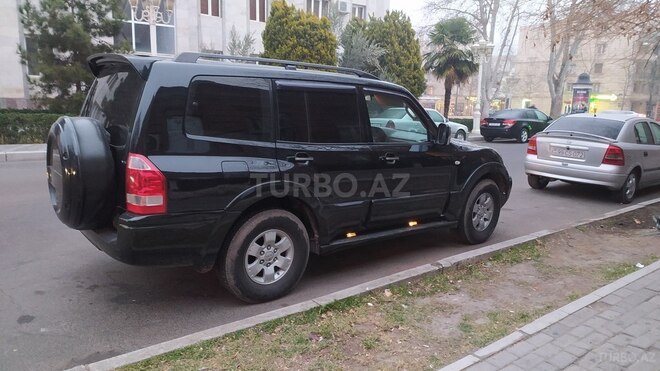 Mitsubishi Pajero 2005, 271,000 km - 3.0 l - Gəncə