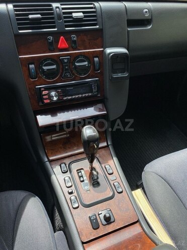 Mercedes E 200 2001, 307,000 km - 2.0 л - Bakı