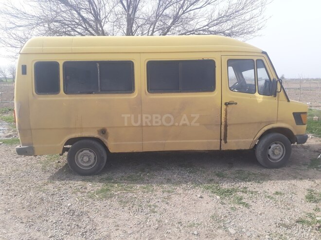 Mercedes 208 D 1990, 628,000 km - 2.0 л - Tərtər