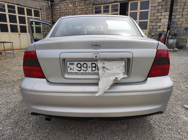 Opel Vectra 1999, 335,000 km - 2.0 l - Gəncə