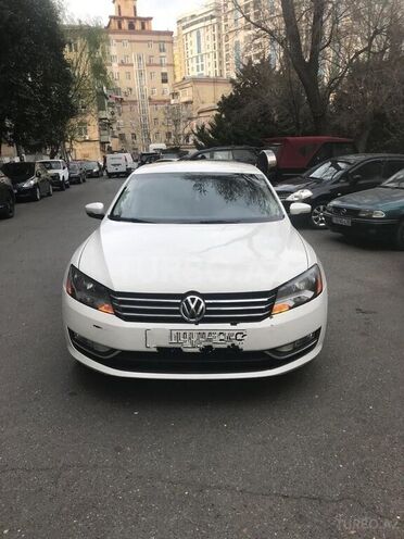 Volkswagen Passat 2015, 158,235 km - 1.8 l - Bakı