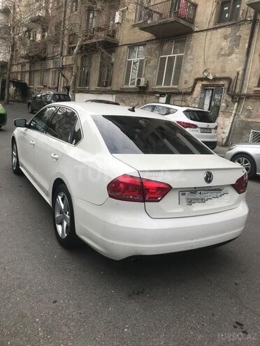 Volkswagen Passat 2015, 158,235 km - 1.8 l - Bakı