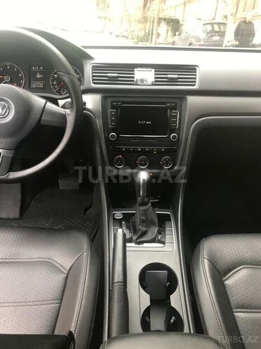 Volkswagen Passat 2015, 158,235 km - 1.8 l - Bakı