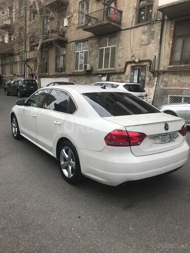Volkswagen Passat 2015, 158,235 km - 1.8 l - Bakı