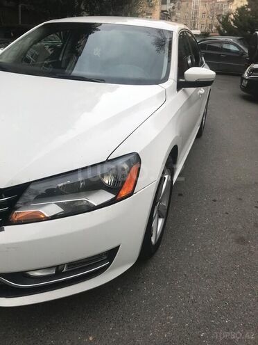 Volkswagen Passat 2015, 158,235 km - 1.8 l - Bakı