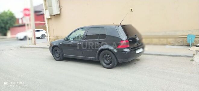 Volkswagen Golf 1999, 370,000 km - 1.6 l - Qusar