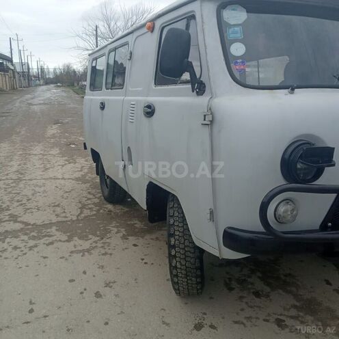 UAZ 452 1998, 300,000 km - 2.5 l - Xudat