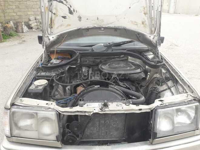 Mercedes E 200 1987, 285,000 km - 2.0 l - Bakı
