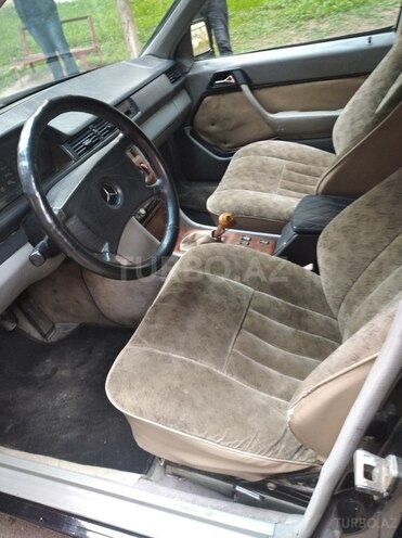 Mercedes E 200 1990, 495,400 km - 2.0 л - Bakı