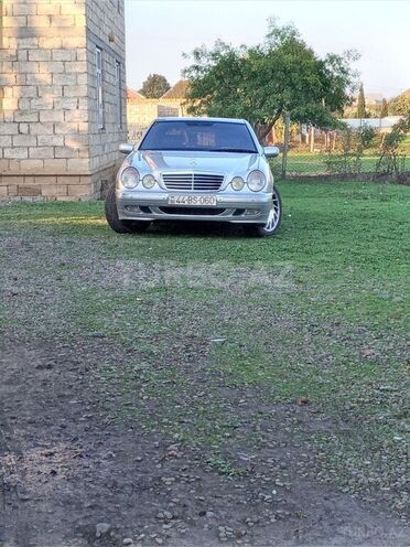 Mercedes E 240 2001, 250,000 km - 2.6 л - Masallı