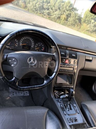 Mercedes E 240 2001, 250,000 km - 2.6 л - Masallı