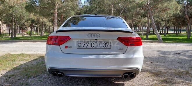 Audi A5 2012, 174,000 km - 2.0 л - Bakı