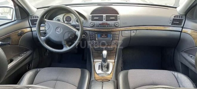 Mercedes E 320 2004, 319,000 km - 3.2 l - Bakı