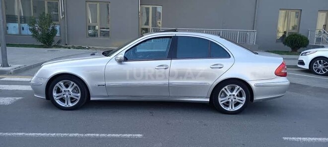 Mercedes E 320 2004, 319,000 km - 3.2 l - Bakı