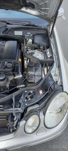 Mercedes E 320 2004, 319,000 km - 3.2 l - Bakı