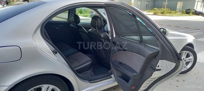 Mercedes E 320 2004, 319,000 km - 3.2 l - Bakı