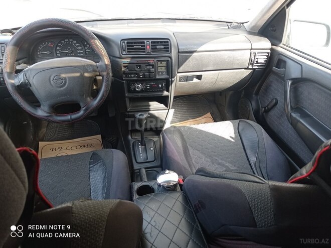Opel Vectra 1995, 325,480 km - 2.0 l - Bakı