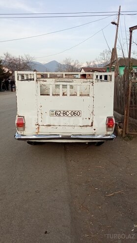 GAZ 24 1981, 225,000 km - 2.5 l - Zaqatala