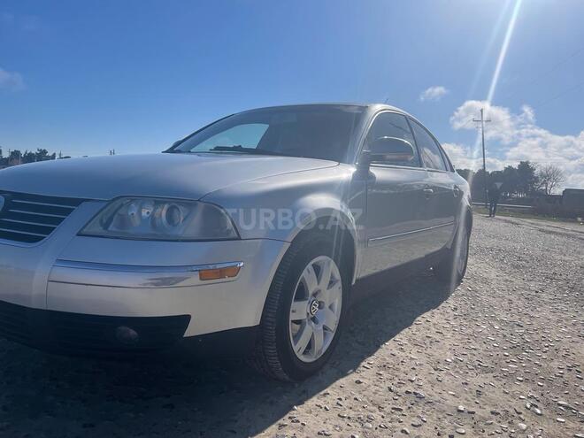 Volkswagen Passat 2004, 298,000 km - 1.8 л - Neftçala
