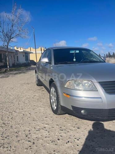 Volkswagen Passat 2004, 298,000 km - 1.8 л - Neftçala