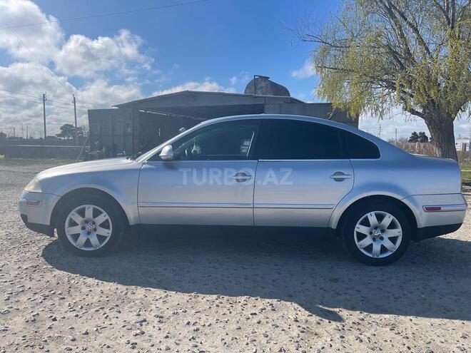 Volkswagen Passat 2004, 298,000 km - 1.8 л - Neftçala