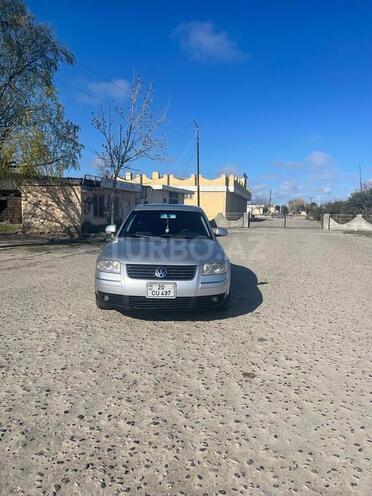 Volkswagen Passat 2004, 298,000 km - 1.8 л - Neftçala