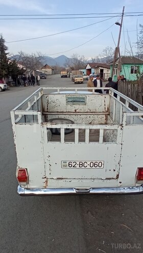 GAZ 24 1981, 225,000 km - 2.5 l - Zaqatala