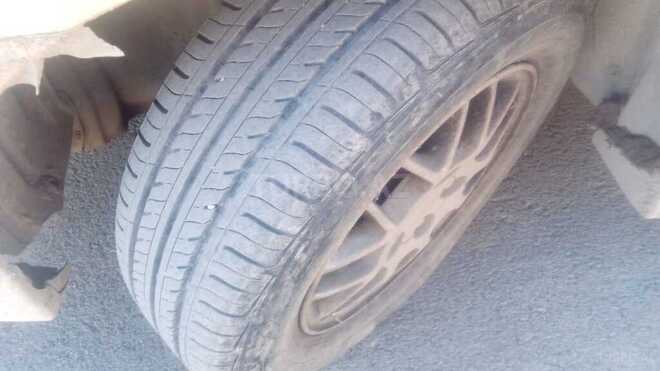 Mitsubishi Chariot 2001, 193,000 km - 2.4 л - Qusar