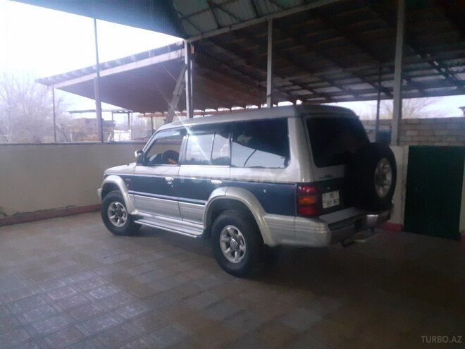 Mitsubishi Pajero 1993, 380,000 km - 2.8 л - Goranboy