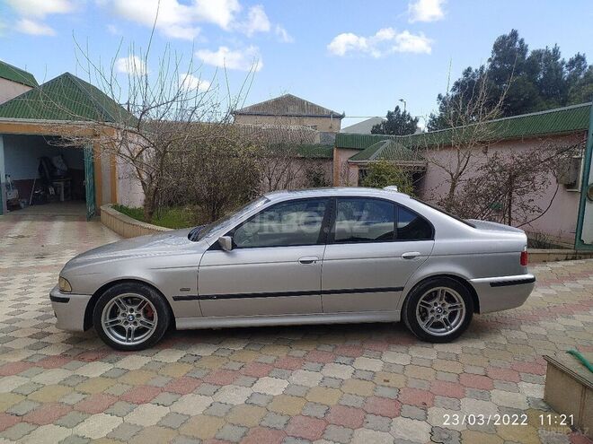 BMW 523 1999, 497,000 km - 2.5 l - Bakı