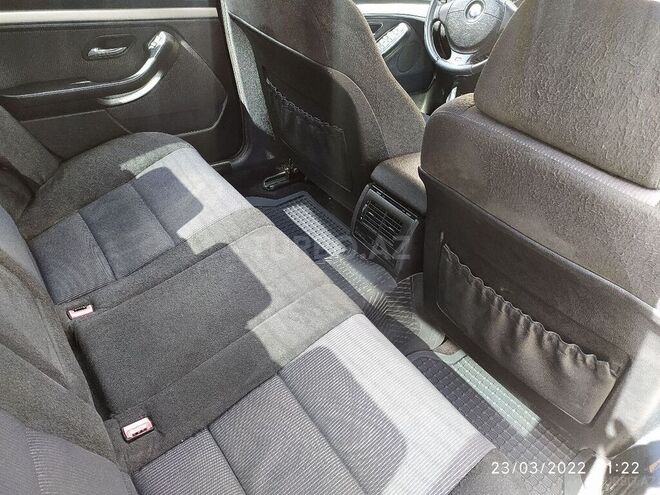 BMW 523 1999, 497,000 km - 2.5 l - Bakı