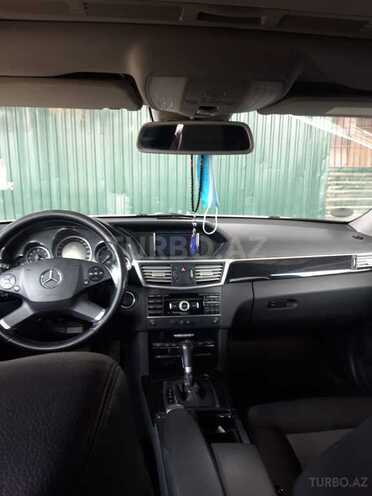 Mercedes E 220 2011, 210,000 km - 2.2 л - Qazax