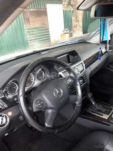 Mercedes E 220 2011, 210,000 km - 2.2 л - Qazax