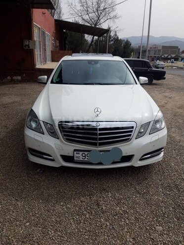 Mercedes E 220 2011, 210,000 km - 2.2 л - Qazax
