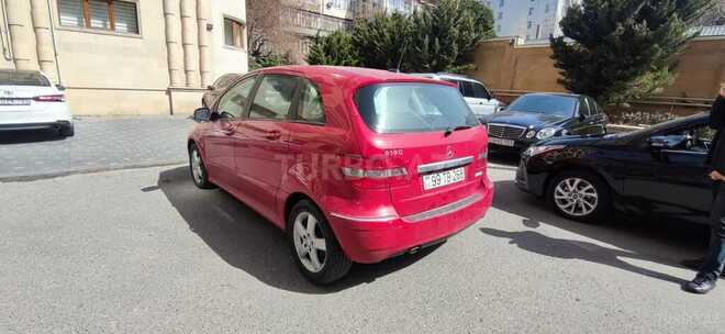 Mercedes B 180 2010, 42,000 km - 1.7 l - Bakı