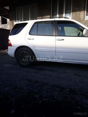 Mercedes ML 320 1998, 300,000 km - 3.2 l - Zaqatala