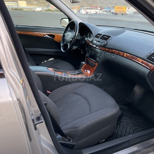 Mercedes E 220 2008, 256,000 km - 2.2 l - Bakı