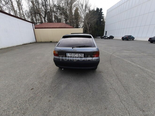 Opel Astra 1995, 250,000 km - 1.6 l - Mingəçevir
