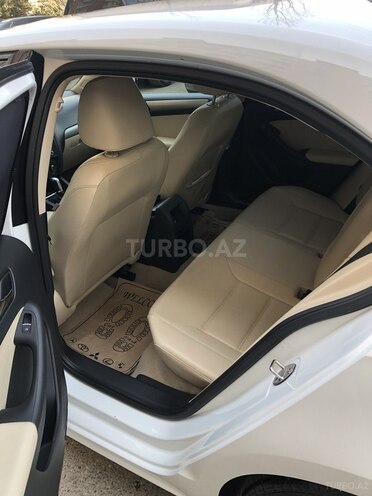 Volkswagen Jetta 2015, 96,561 km - 1.8 l - Bakı