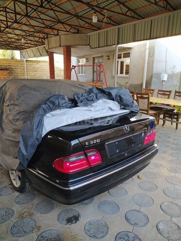Mercedes E 320 2001, 312,000 km - 3.2 l - Masallı