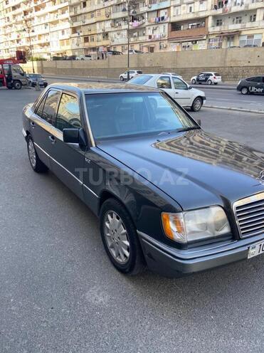 Mercedes E 300 1993, 333,000 km - 3.0 l - Bakı