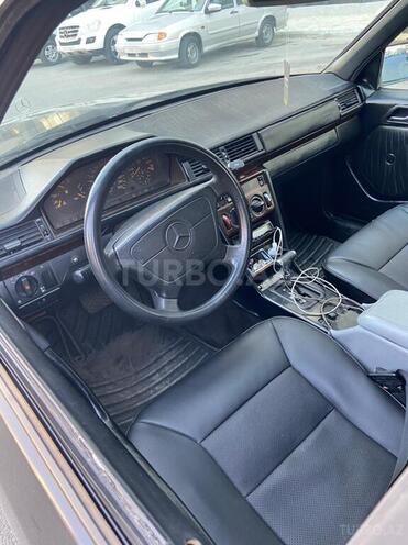 Mercedes E 300 1993, 333,000 km - 3.0 l - Bakı