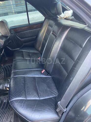 Mercedes E 300 1993, 333,000 km - 3.0 l - Bakı