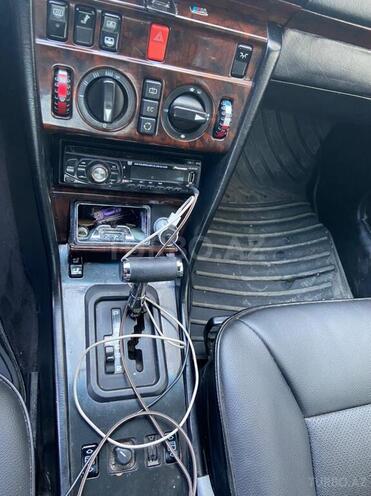 Mercedes E 300 1993, 333,000 km - 3.0 l - Bakı