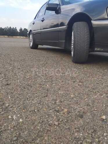 Mercedes E 280 1995, 358,000 km - 2.8 l - Gəncə