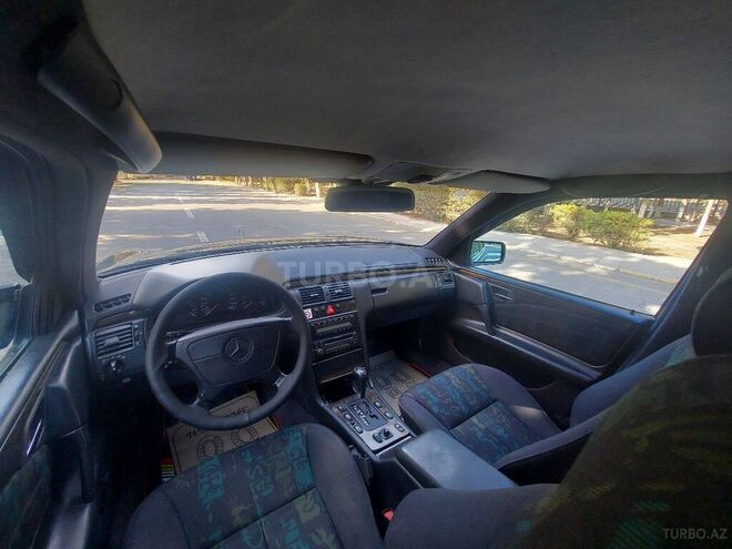 Mercedes E 240 1999, 211,000 km - 2.4 l - Sumqayıt