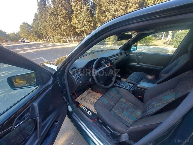 Mercedes E 240 1999, 211,000 km - 2.4 l - Sumqayıt