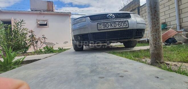 Volkswagen Passat 2000, 300,000 km - 2.0 l - Sabirabad